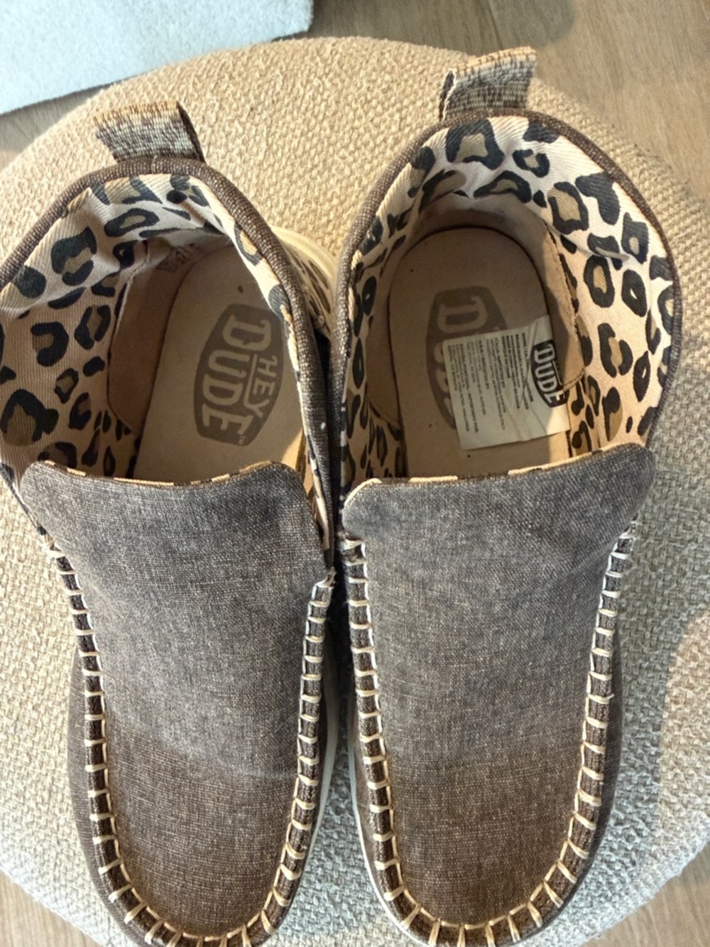 Hey Dude women’s size 6 Brown Slip-On Shoes with Leopard Accent - Picture 5 of 5